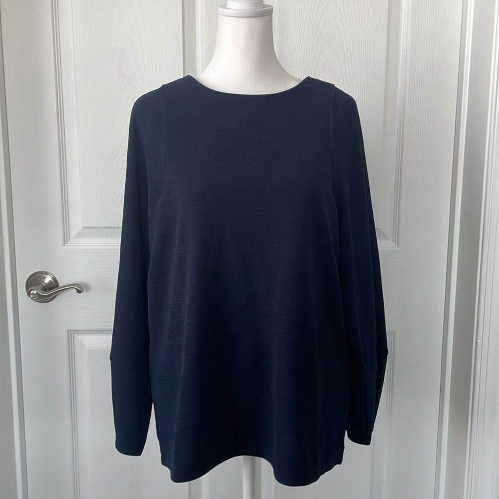 Banana Republic Textured Long Sleeve Top Size M